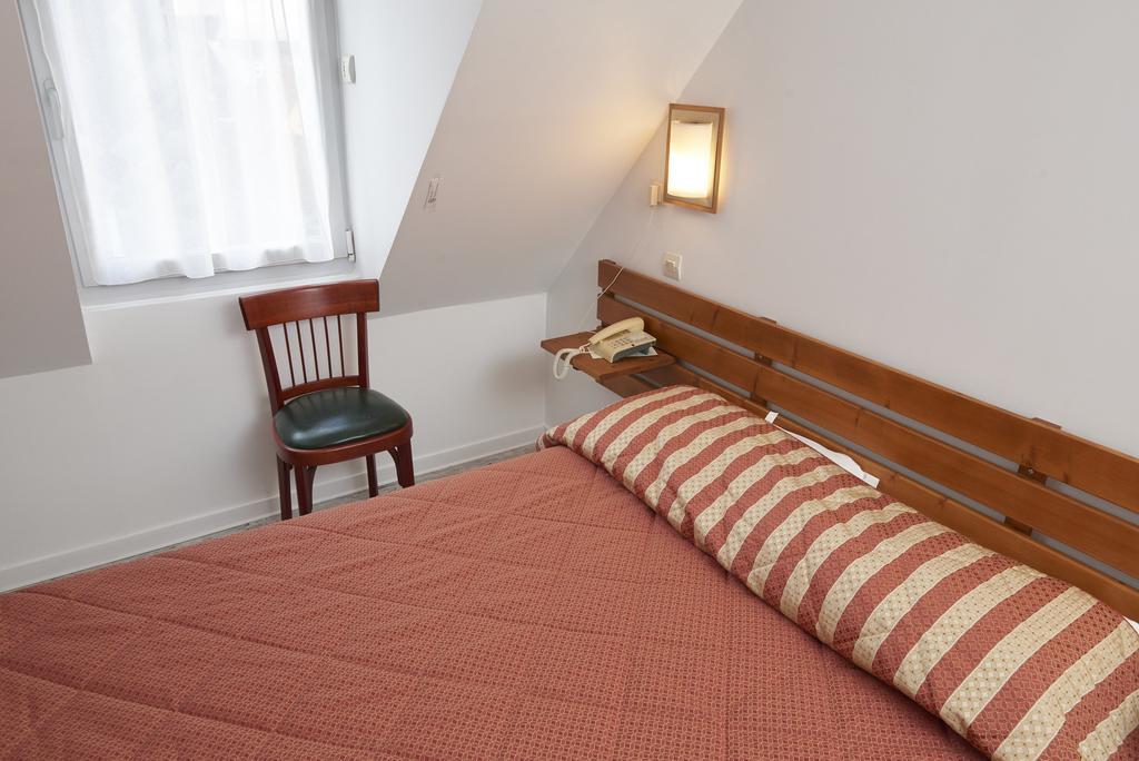 Chambres D'Hotes Du Colvert Forges-les-Eaux Kültér fotó