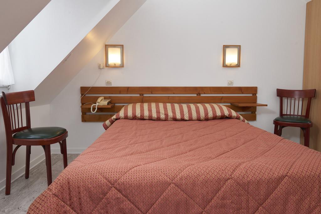 Chambres D'Hotes Du Colvert Forges-les-Eaux Kültér fotó